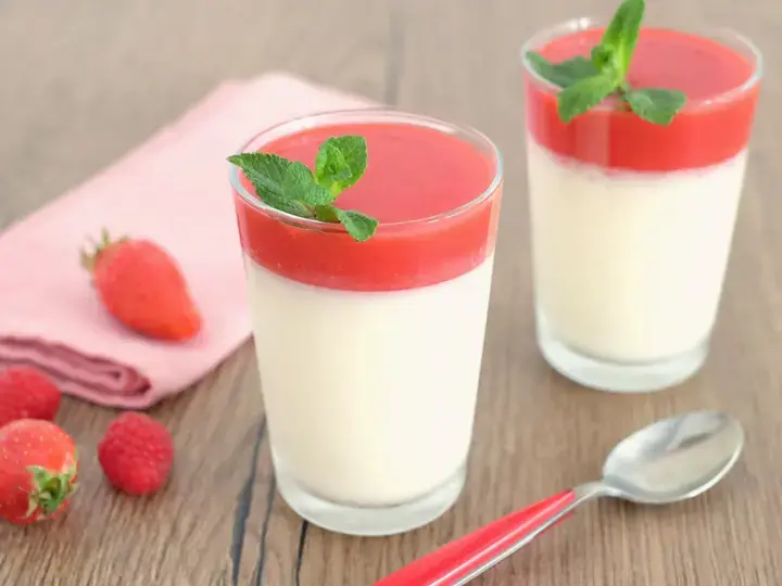 Panna cotta aux fruits rouges