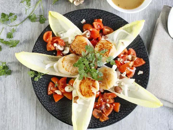 Noix de Saint Jacques et effeuillée d'endives