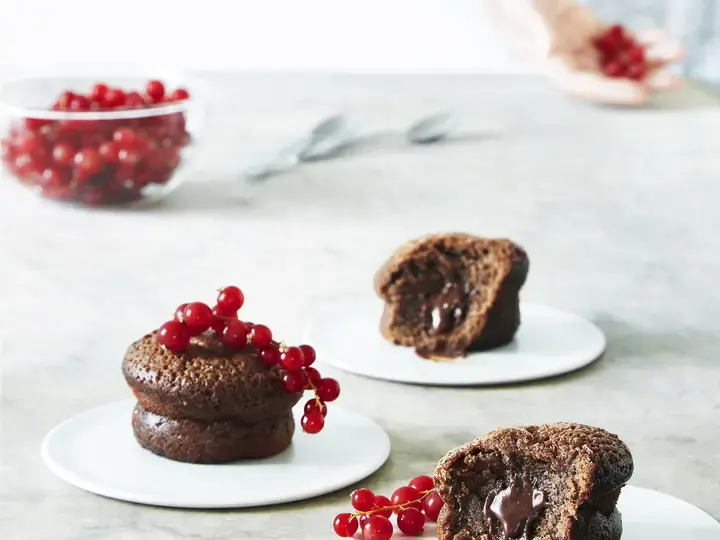 this media has been downloaded from content hub 202079945