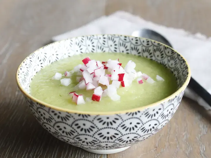 Soupe glacée concombre pomme verte