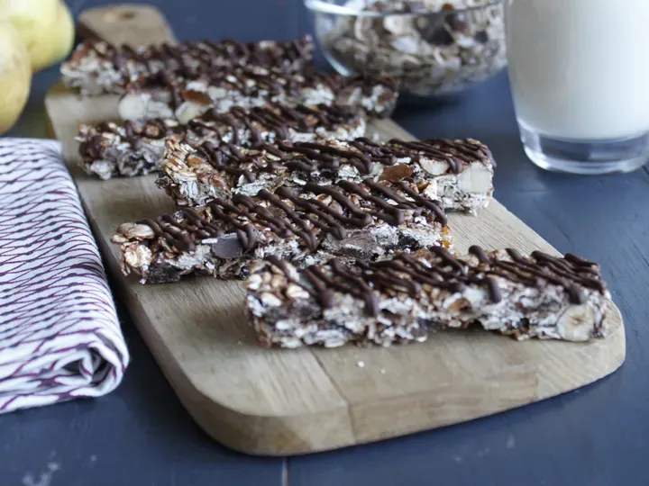 this media has been downloaded from content hub 202077720