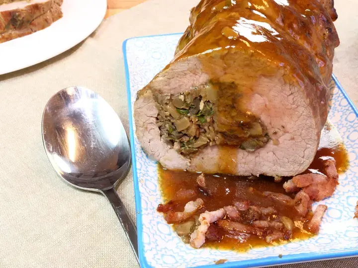 Rôti de veau farci aux lardons