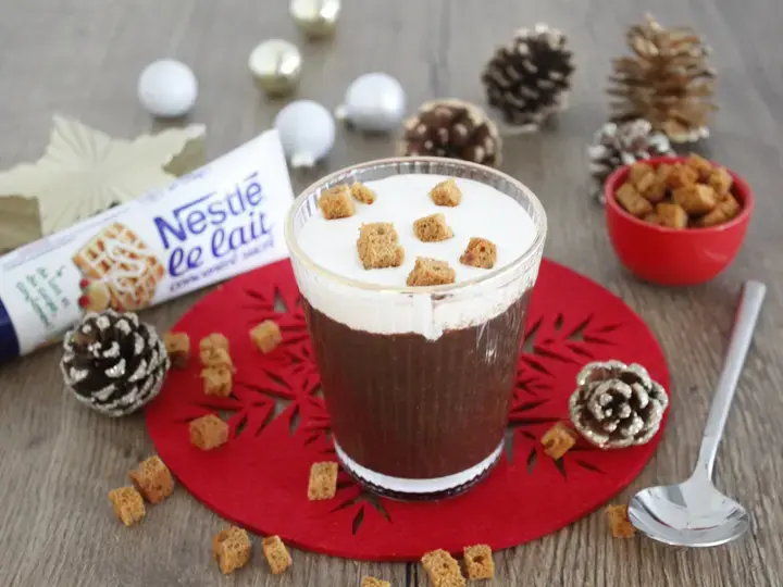 Boisson poire chocolat et chantilly au pain d'épice