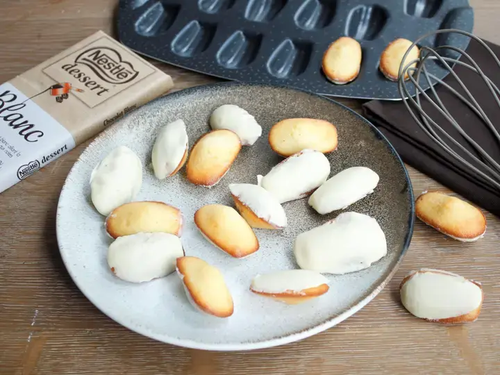 Mini madeleines coque chocolat blanc