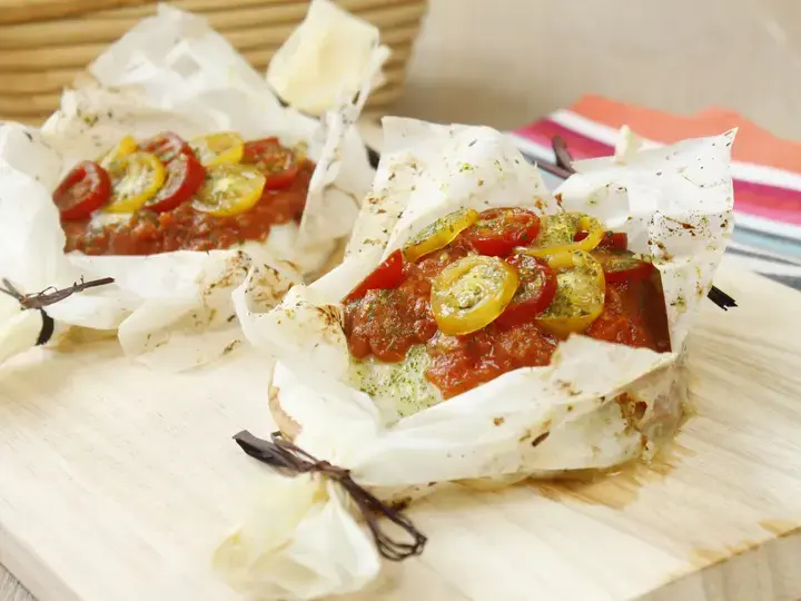 Papillote de cabillaud aux tomates ail et persil