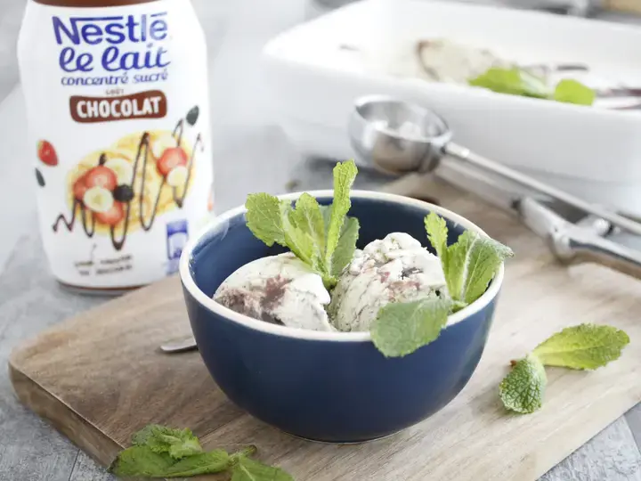 Glace menthe au lait concentré