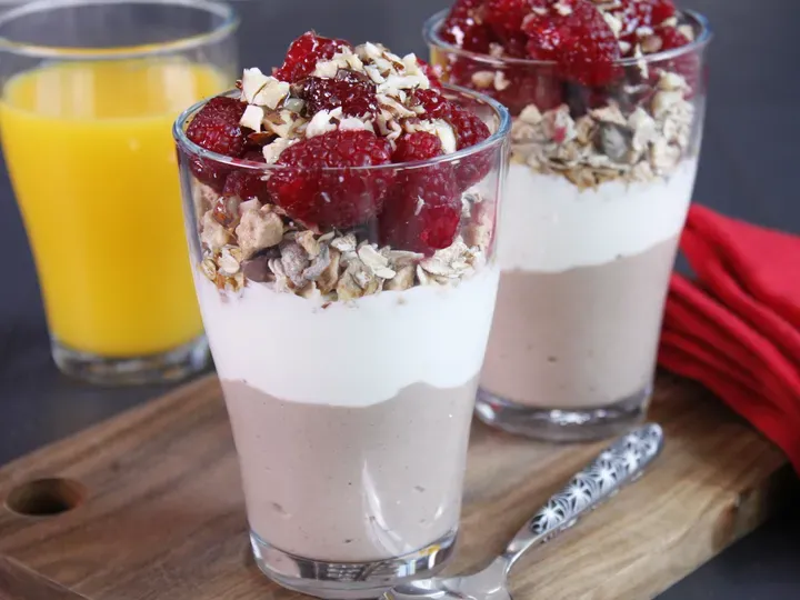 Verrine framboises granola, fromage blanc au Nesquik