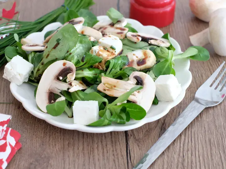 Salade de mâche et champignons