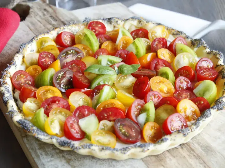 Tarte fine ricotta basilic et petites tomates