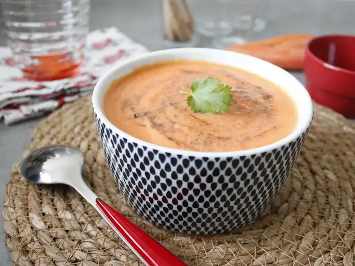 Velouté de carottes à la coriandre