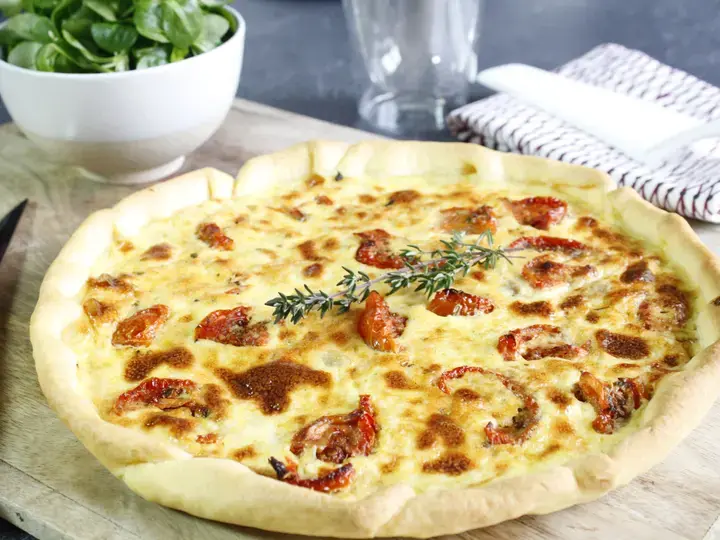 Quiche au thon et tomates confites