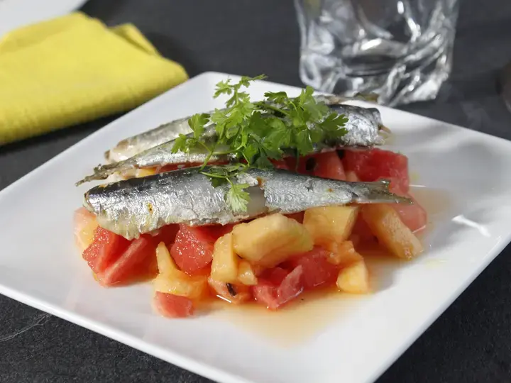 Tartare pastèque, melon et sardines grillées