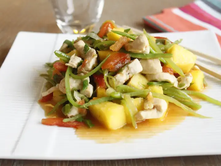 Poulet thailandais à l'ananas