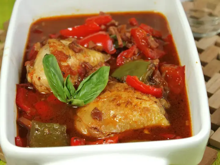 Poulet Basquaise