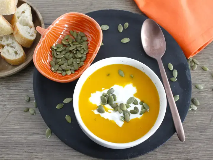 Soupe de potiron burrata et graines de courge