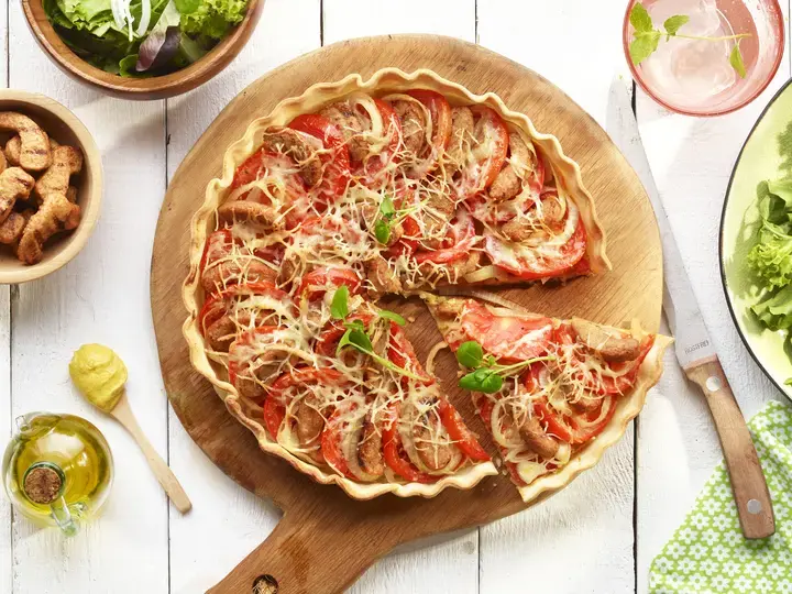 Tarte à la tomate moutarde et bouchées grillées