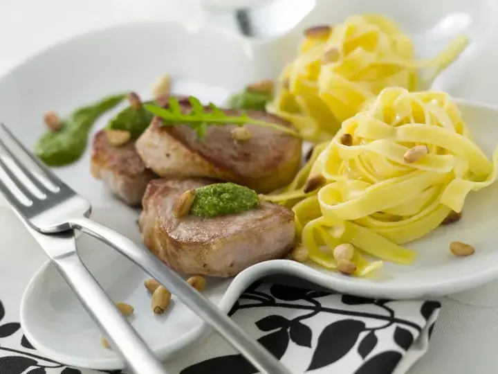 Filet mignon au pesto de roquette et sauce citron