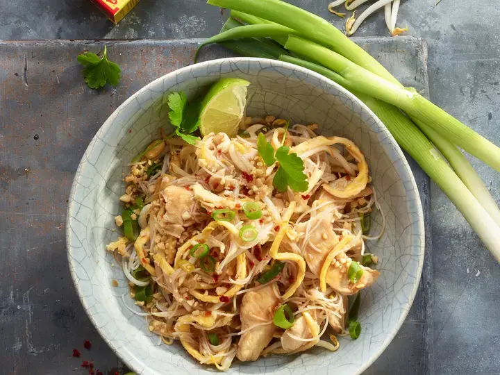 Spaghetti facon pad thai