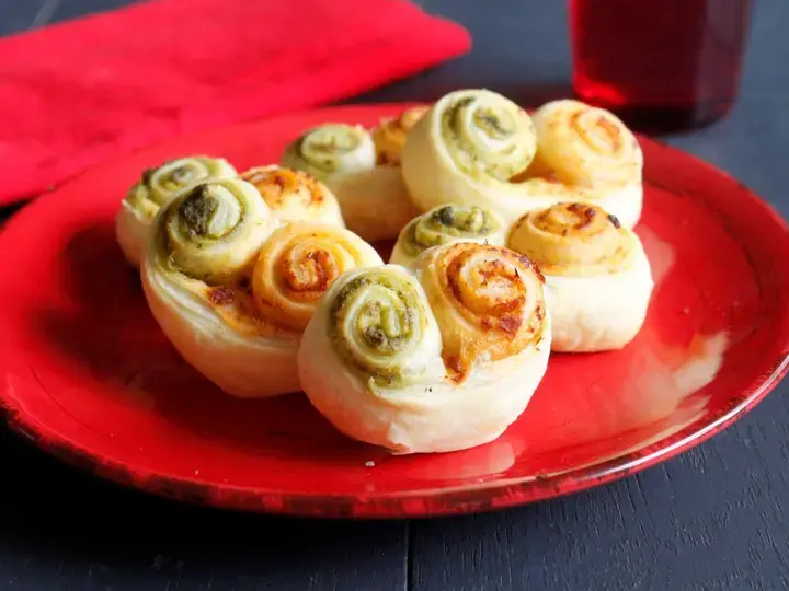 Palmiers apéritifs tomate basilic