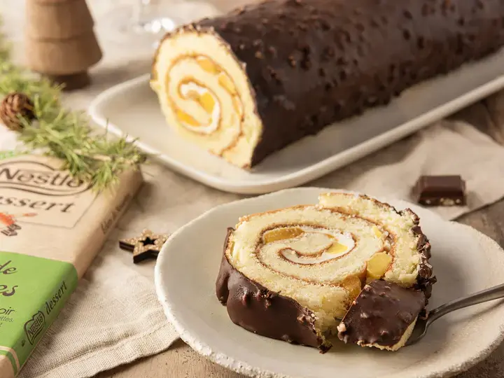 Roulé aux fruits exotiques et chocolat noisettes