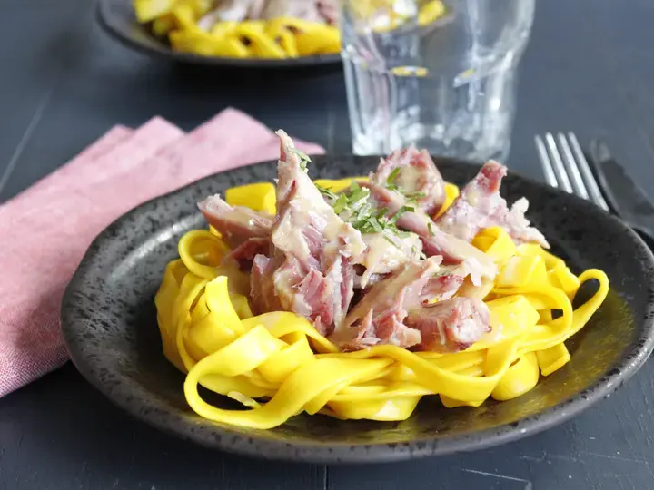 this media has been downloaded from content hub 202097943