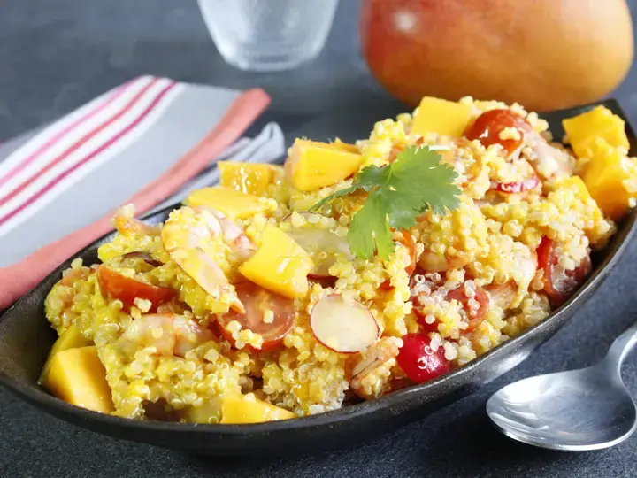 Salade crevettes, mangue, quinoa et radis