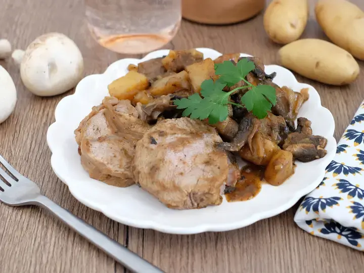 Rôti de veau en papillote et pommes de terre rôties