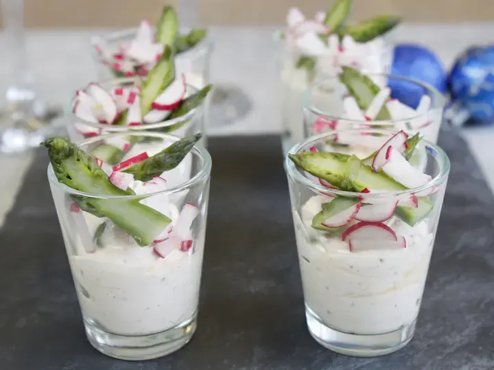 Mini verrines asperges mascarpone à l'italienne