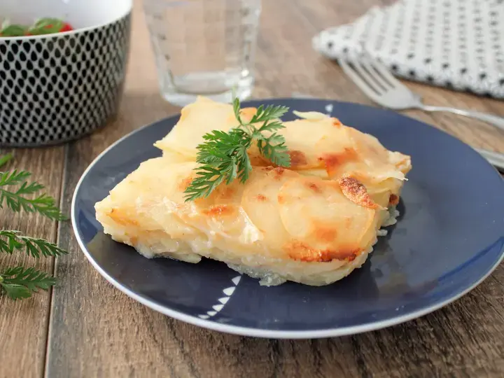 this media has been downloaded from content hub 203214349