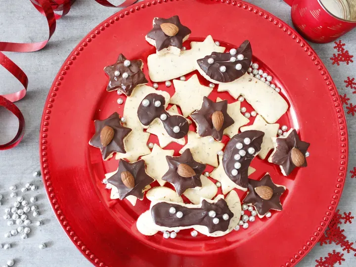 Sablés de Noël amandes, chocolat au lait concentré sucré