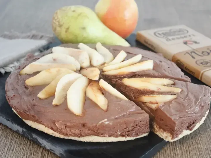 Delice aux noix poires caramelisées et mousse au chocolat