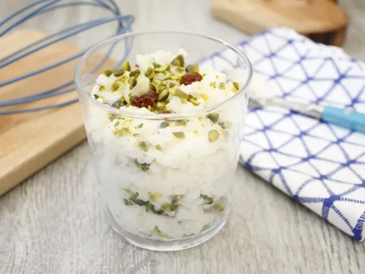 Riz au lait aux pistaches et raisins