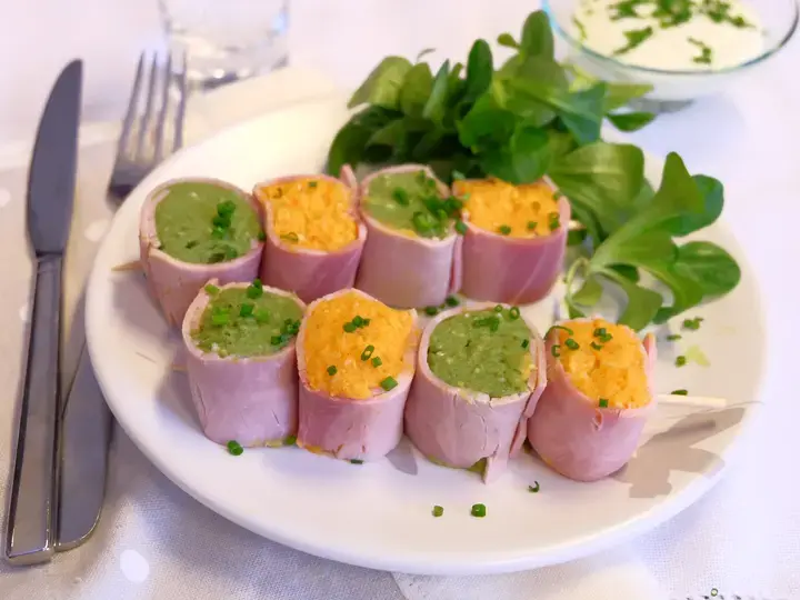 Brochettes de jambon et son duo de purées
