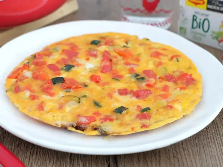 Omelette aux légumes méditérannéens