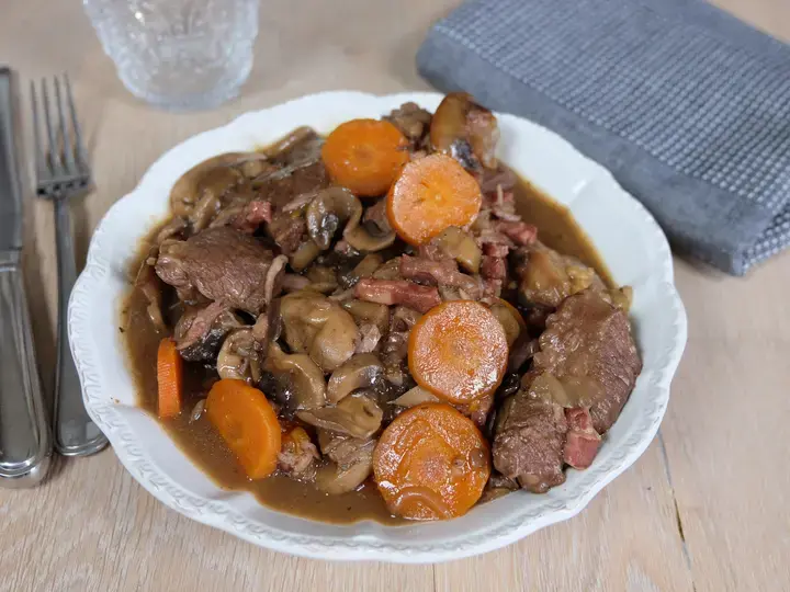 this media has been downloaded from content hub 202107956