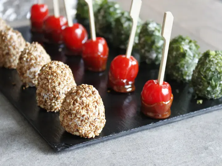 Petits oeufs déguisés