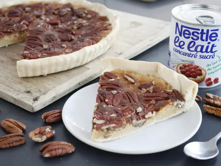Tarte aux noix et lait concentré sucré