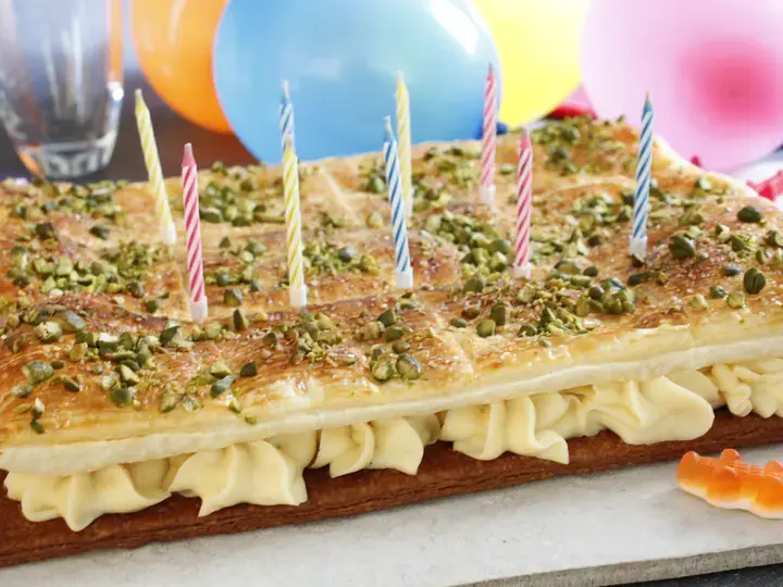 Gateau anniversaire feuilleté