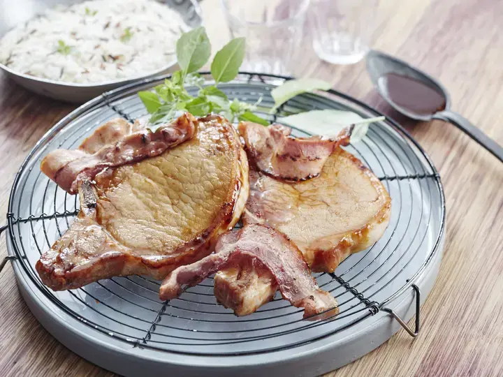 this media has been downloaded from content hub 203294545