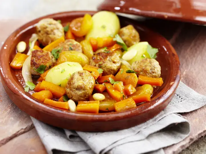 this media has been downloaded from content hub 203294522