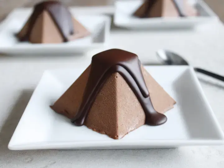 this media has been downloaded from content hub 202082451