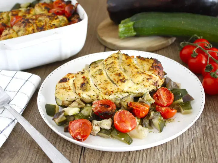 Poulet mariné et petits légumes