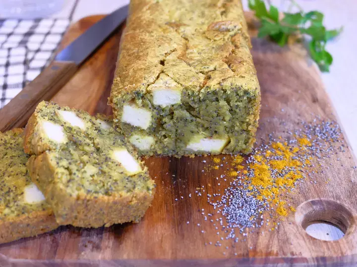 Cake vegan au lait de coco, émincés de soja, curry