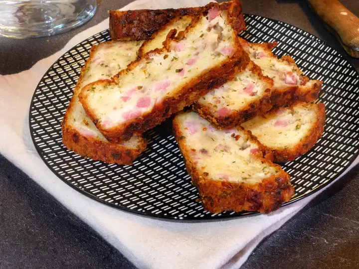 Cake sans oeufs aux lardons