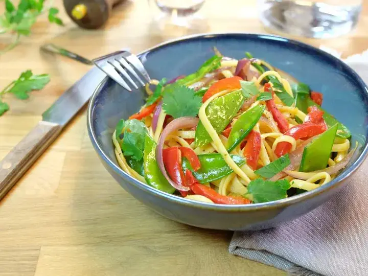 Nouilles sautées aux légumes Bio