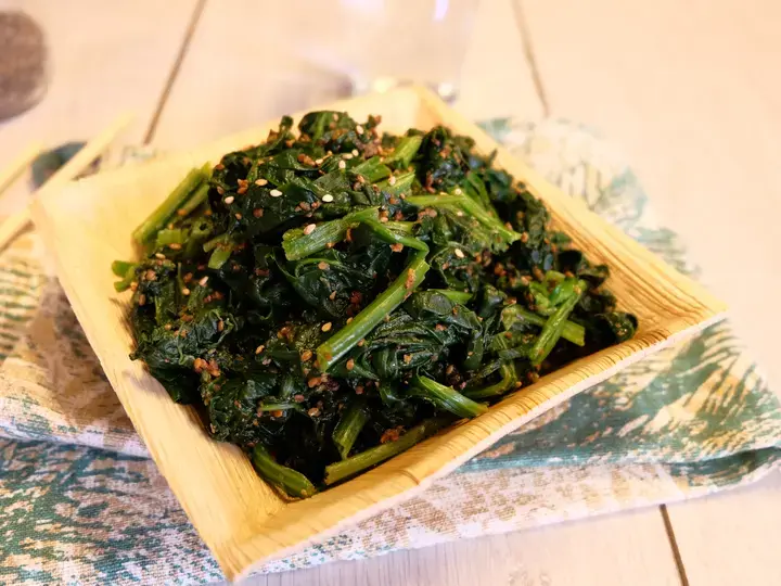 Namuru, épinards à la coréenne