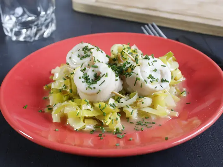 Filets de sole en nid de mafaldines sauce aux petits légumes