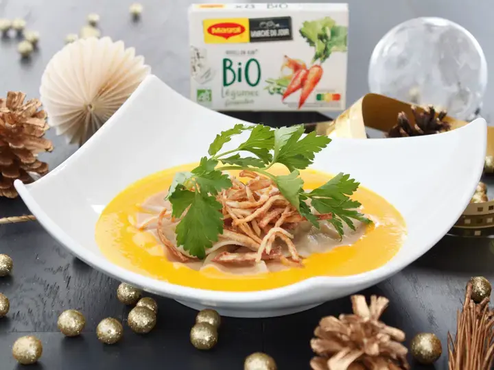 Velouté de potimarron et ravioles de foie gras