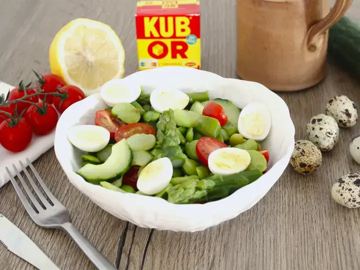 Salade de fèves et légumes printaniers