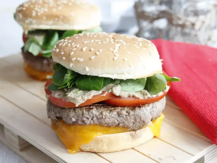 Hamburgers au cheddar